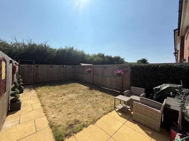 51 Hadrian Way, Nuneaton